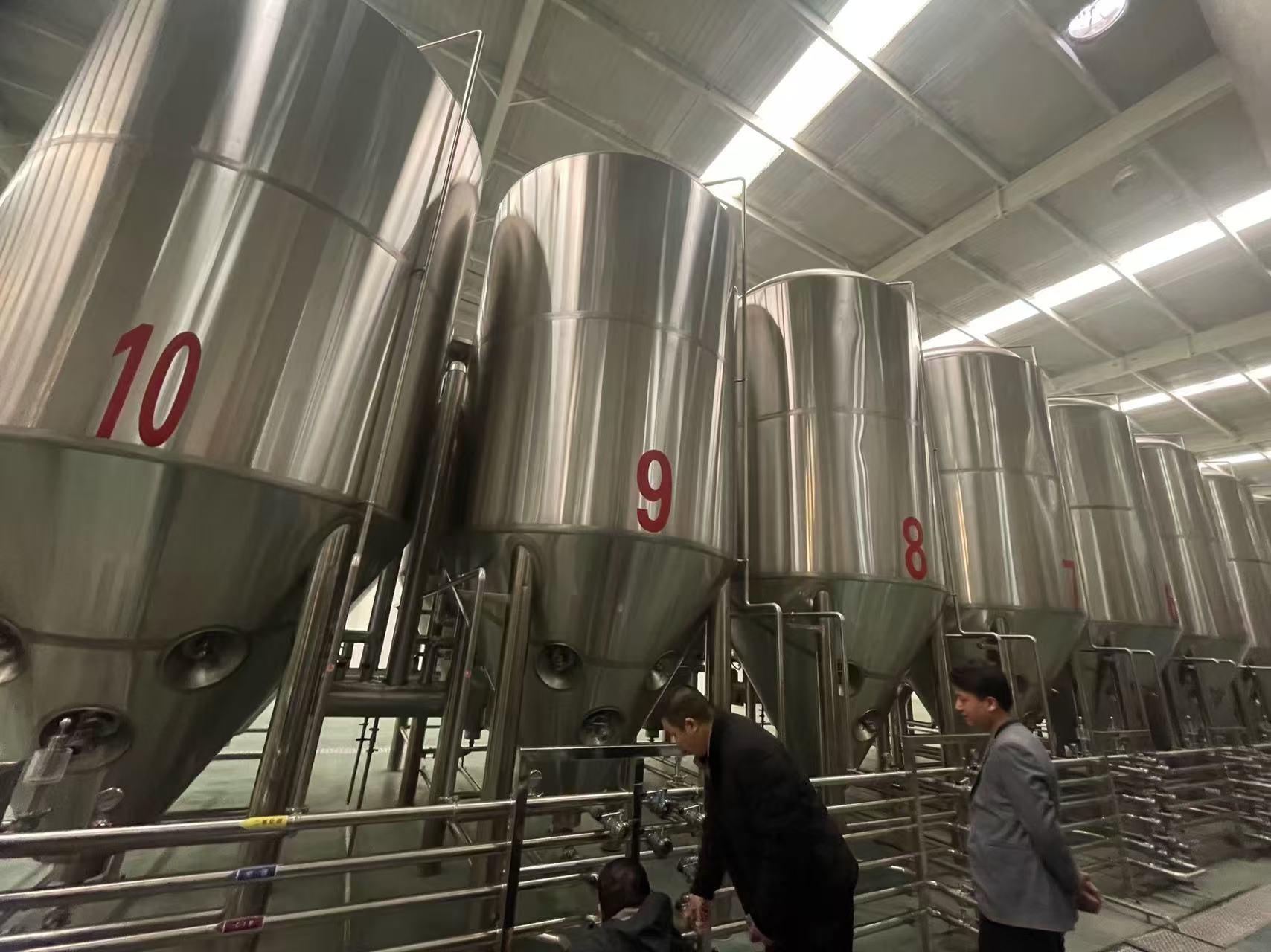 内丘精酿啤酒设备厂—平面布置、设备设计、制造、调试、培训等一条龙服务
