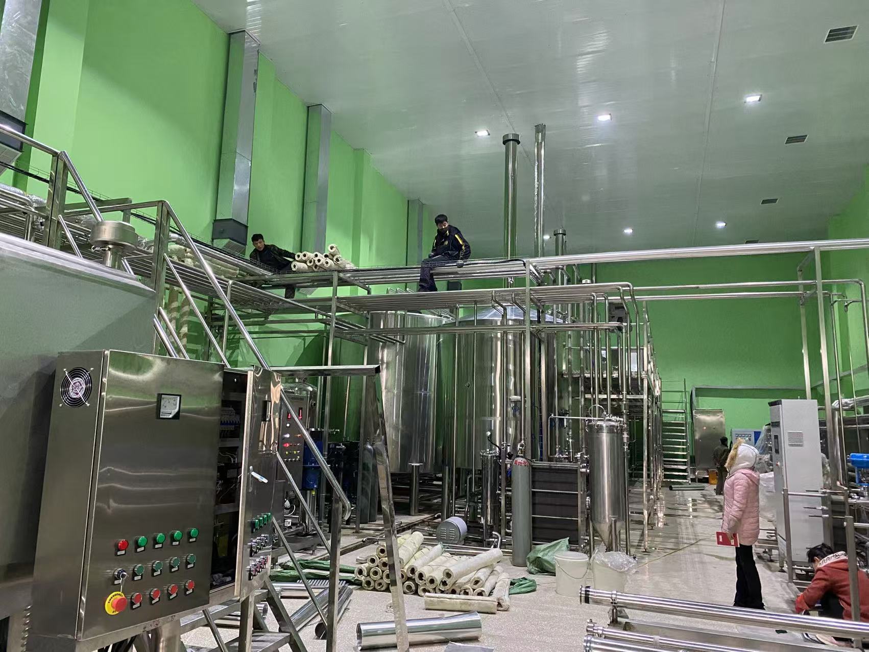 内丘精酿啤酒设备厂—精酿啤酒设备制造:传承工艺与创新科技的交融